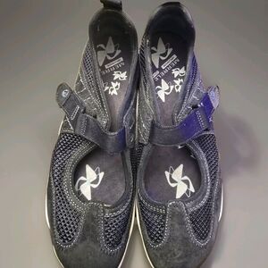 Merrell Lorelei Emme Mary Jane Flats Navy Blue Women’s Size 6 EU 36 Comfort Mesh